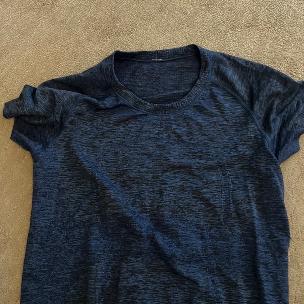 Swiftly lululemon shirt